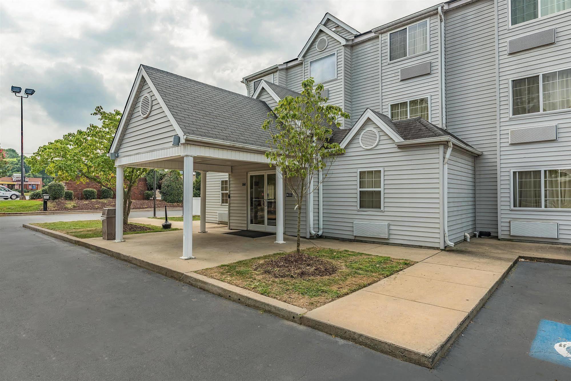 Motel 6-Charlotte, Nc - University المظهر الخارجي الصورة