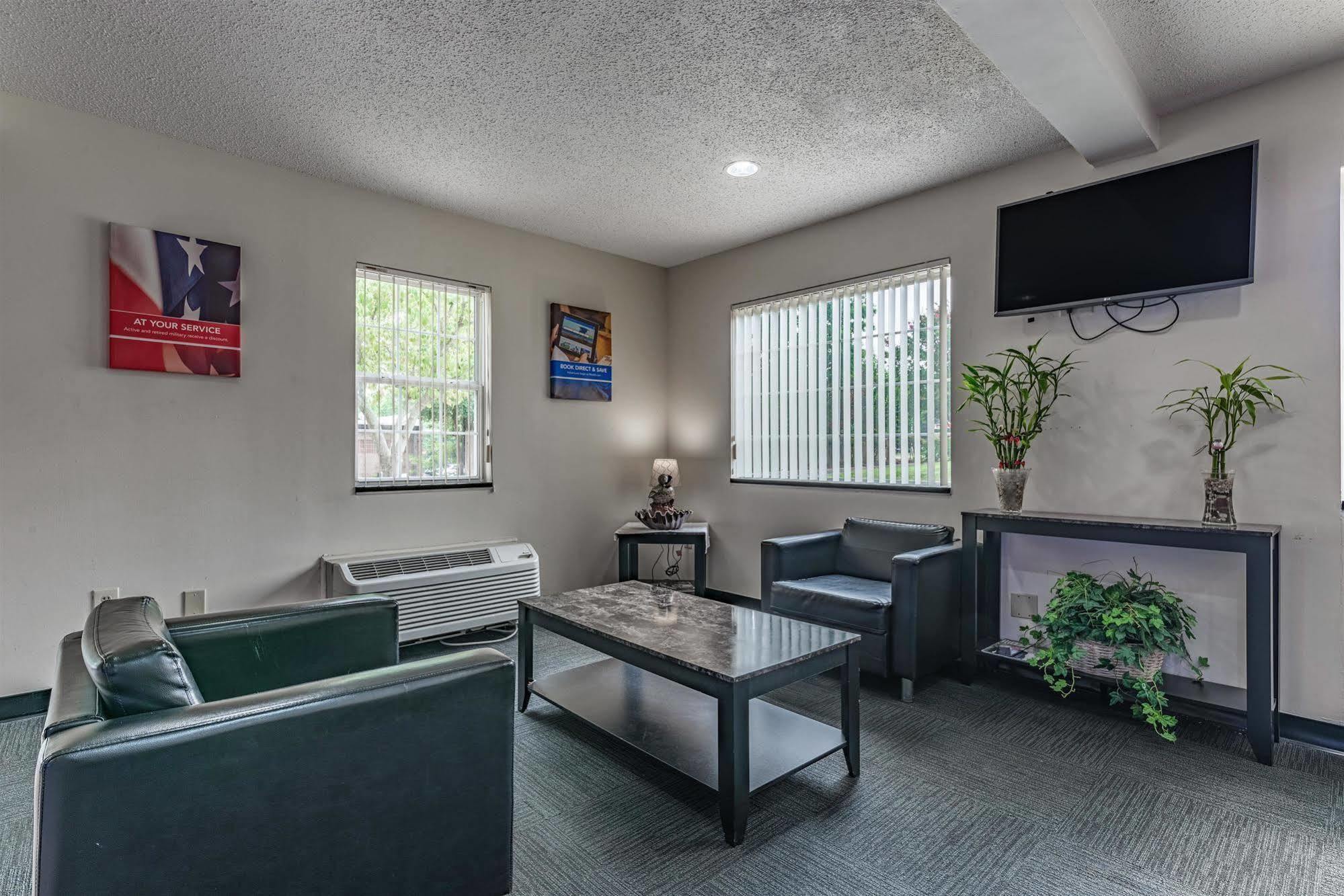 Motel 6-Charlotte, Nc - University المظهر الخارجي الصورة