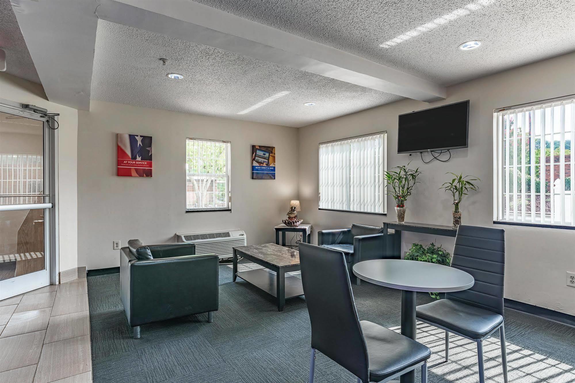 Motel 6-Charlotte, Nc - University المظهر الخارجي الصورة