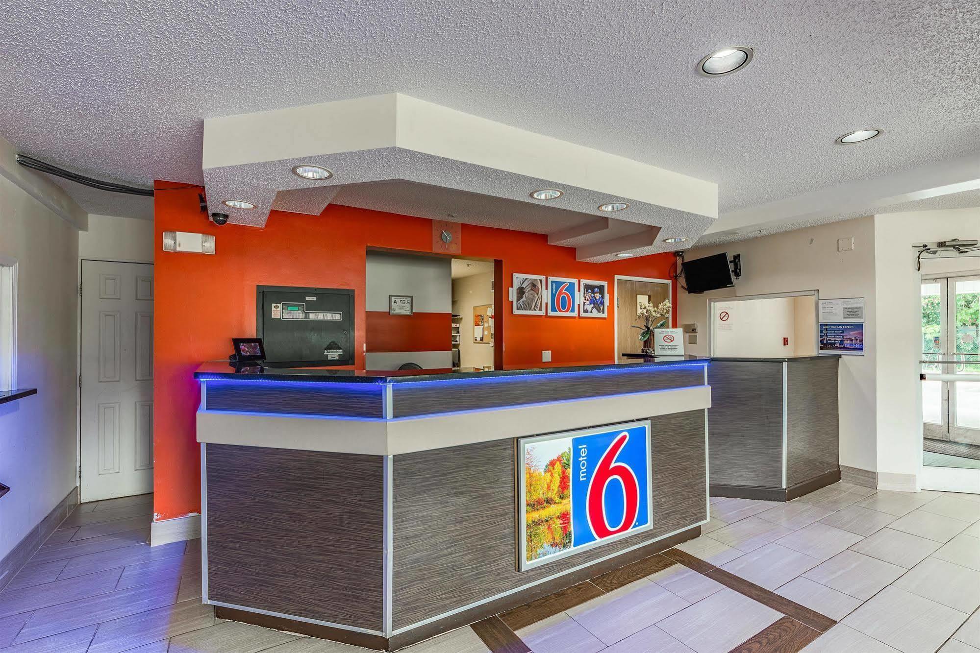 Motel 6-Charlotte, Nc - University المظهر الخارجي الصورة