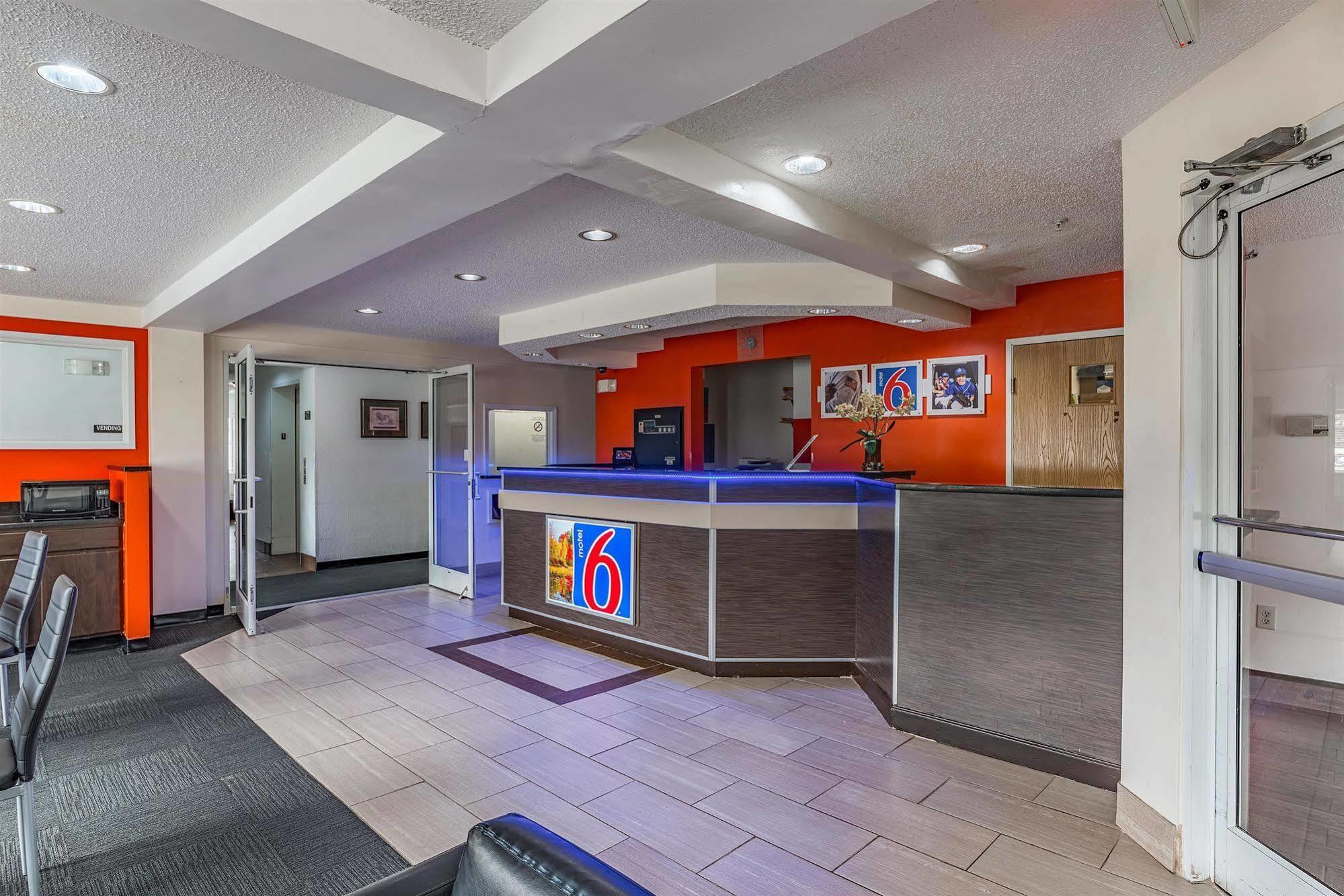 Motel 6-Charlotte, Nc - University المظهر الخارجي الصورة