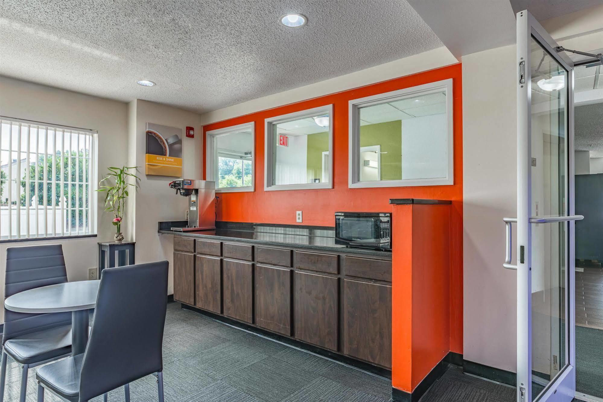 Motel 6-Charlotte, Nc - University المظهر الخارجي الصورة