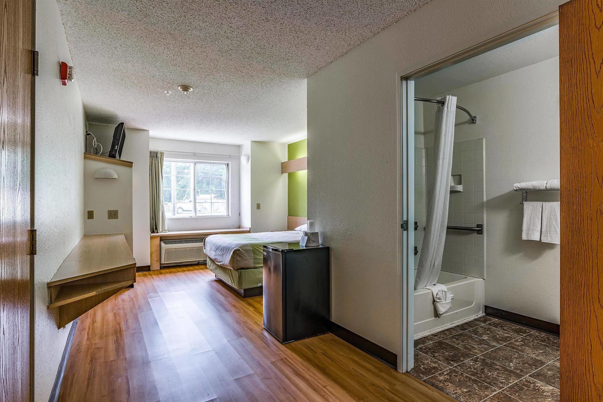 Motel 6-Charlotte, Nc - University المظهر الخارجي الصورة