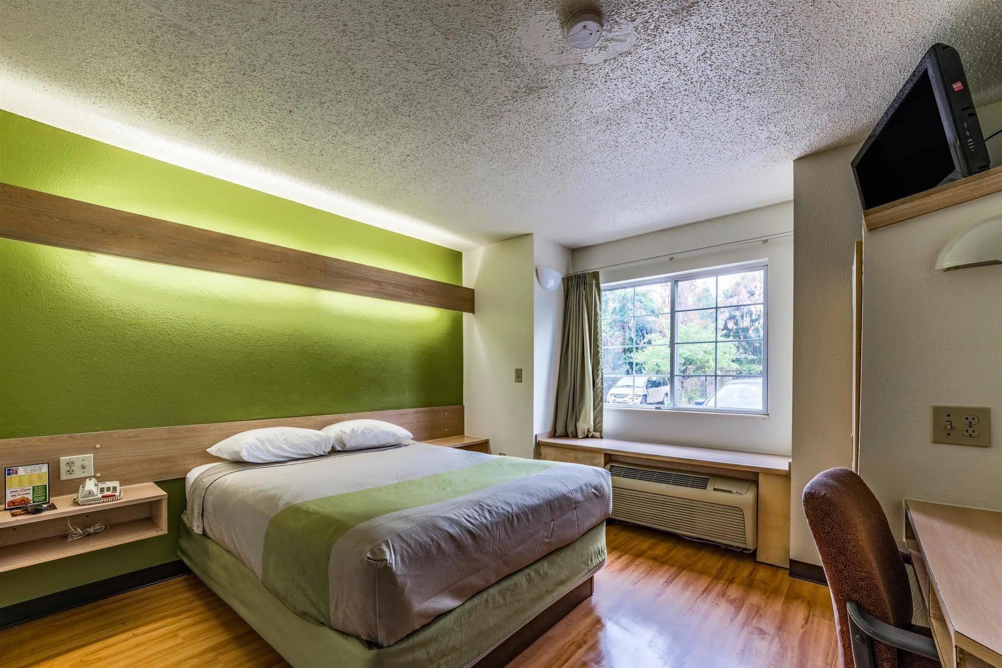 Motel 6-Charlotte, Nc - University المظهر الخارجي الصورة