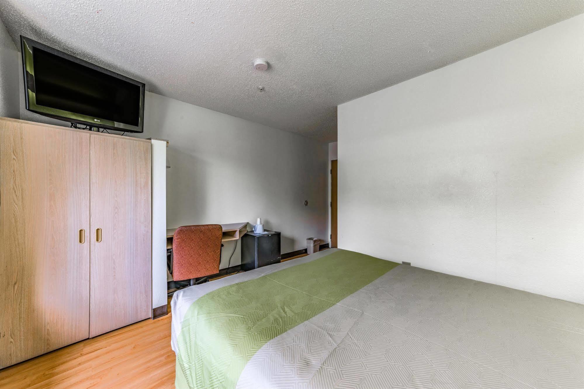 Motel 6-Charlotte, Nc - University المظهر الخارجي الصورة