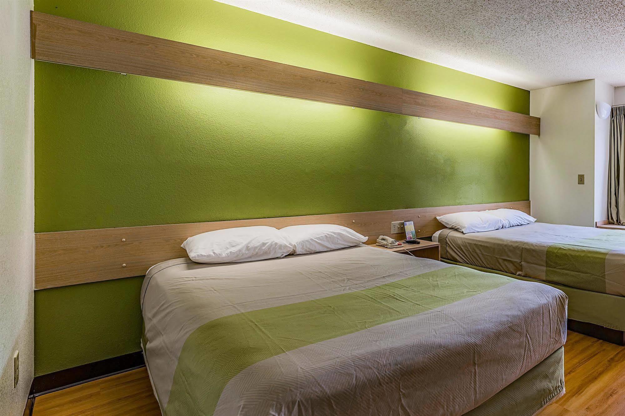 Motel 6-Charlotte, Nc - University المظهر الخارجي الصورة