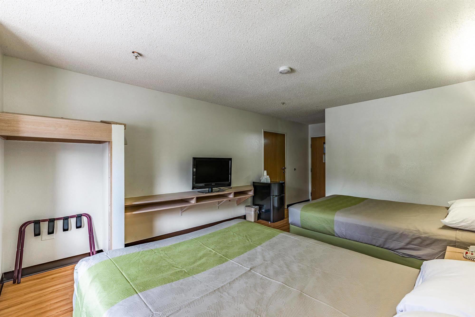 Motel 6-Charlotte, Nc - University المظهر الخارجي الصورة
